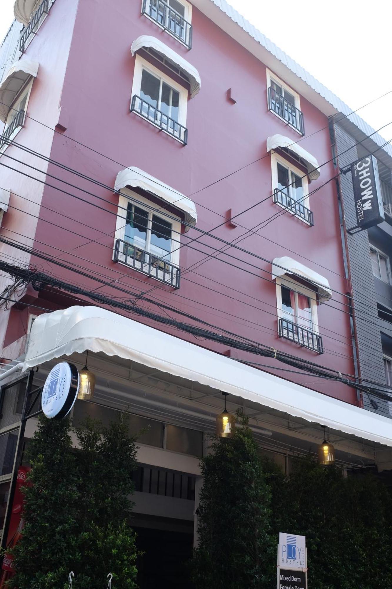 Ploy Hostel Bangkok Bagian luar foto