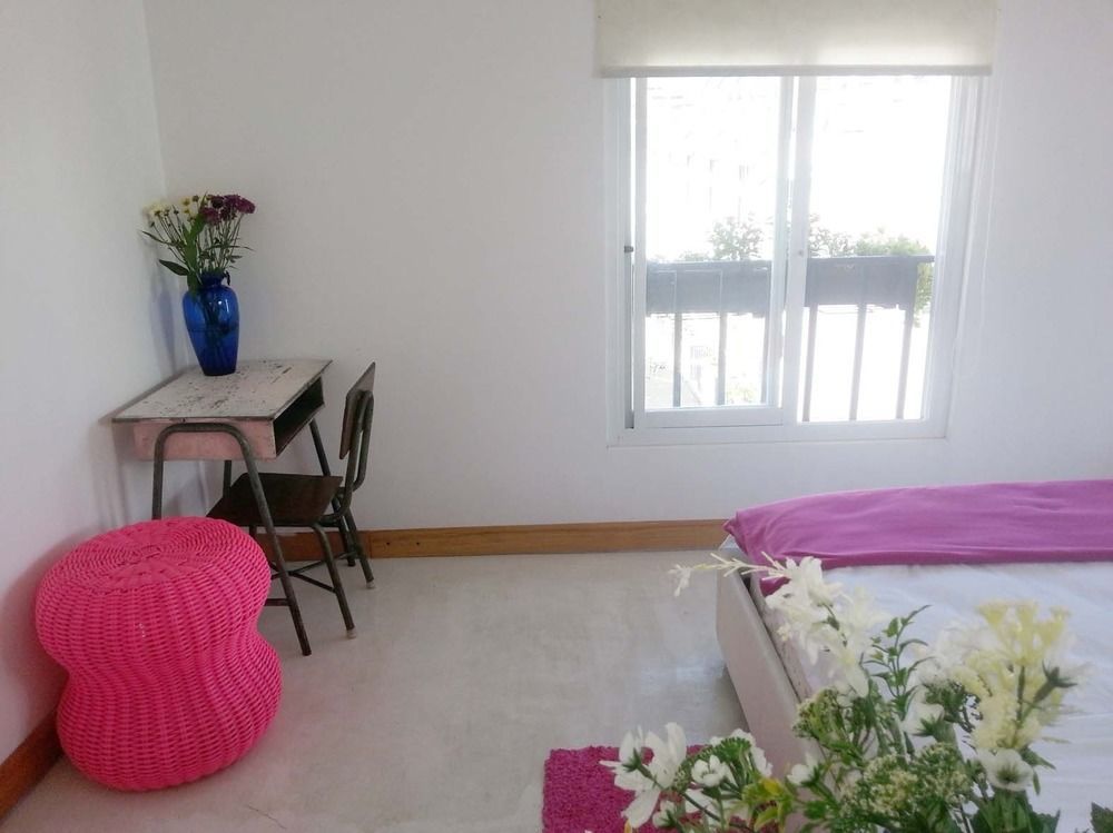 Ploy Hostel Bangkok Bagian luar foto